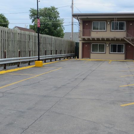 Carter Lake Deluxe Inn/Extended Stay - Council Bluffs المظهر الخارجي الصورة