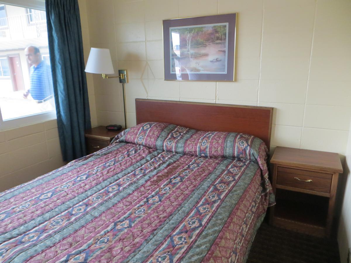 Carter Lake Deluxe Inn/Extended Stay - Council Bluffs الغرفة الصورة